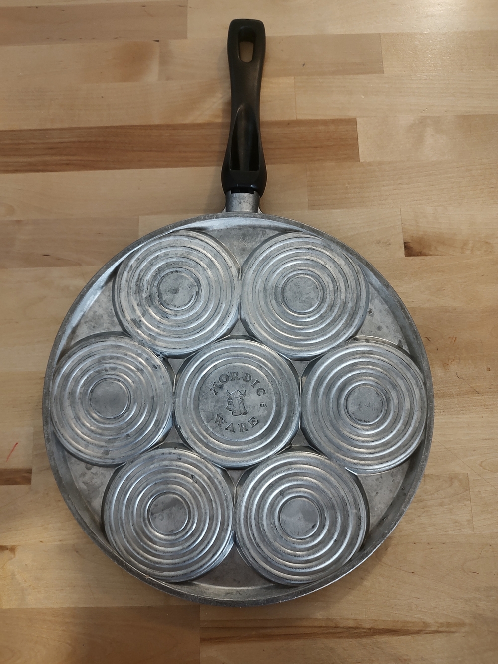 NORDIC WARE Pancake Pan 10 Inches - Picture 3 of 4
